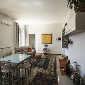 Annalisa's Flat Hébergement de vacances La Spezia
